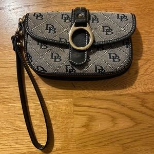 Vintage Dooney and Bourke Wristlet